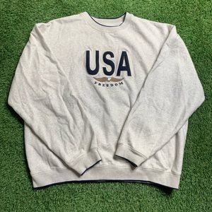Vintage USA Freedom embroidered crewneck